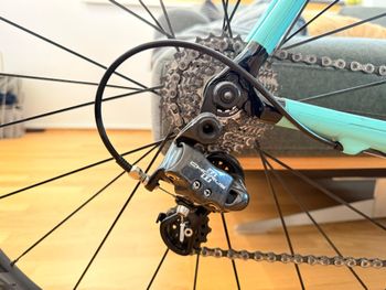 Used Bianchi Oltre XR.1 Chorus Compact 2015 Frameset 2015 Road & Gravel, Green — image 7 of 8