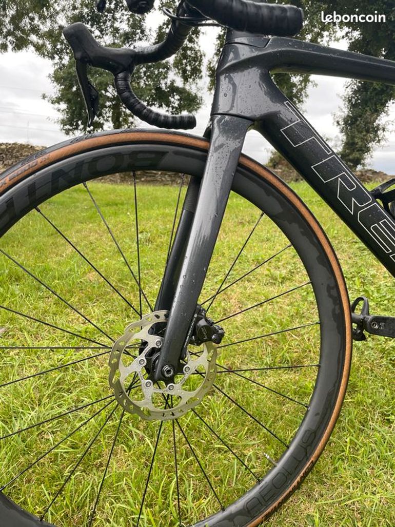 Used Trek Emonda SL6 2024 Road & Gravel, Black — image 4 of 7