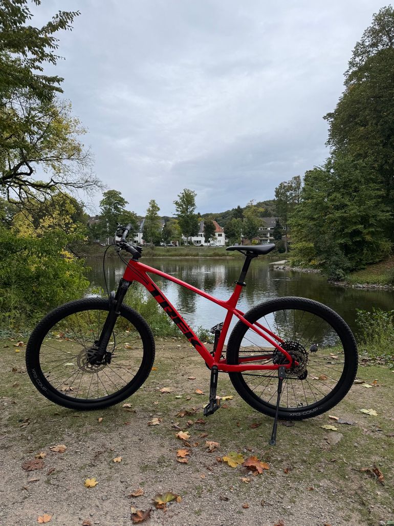 Used Trek X-Caliber 8 2021 2021 Mountainbike, Red, 29 — image 9 of 9