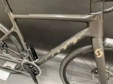 Used Scott Addict 10 2025 Road & Gravel, Black — image 2 of 4