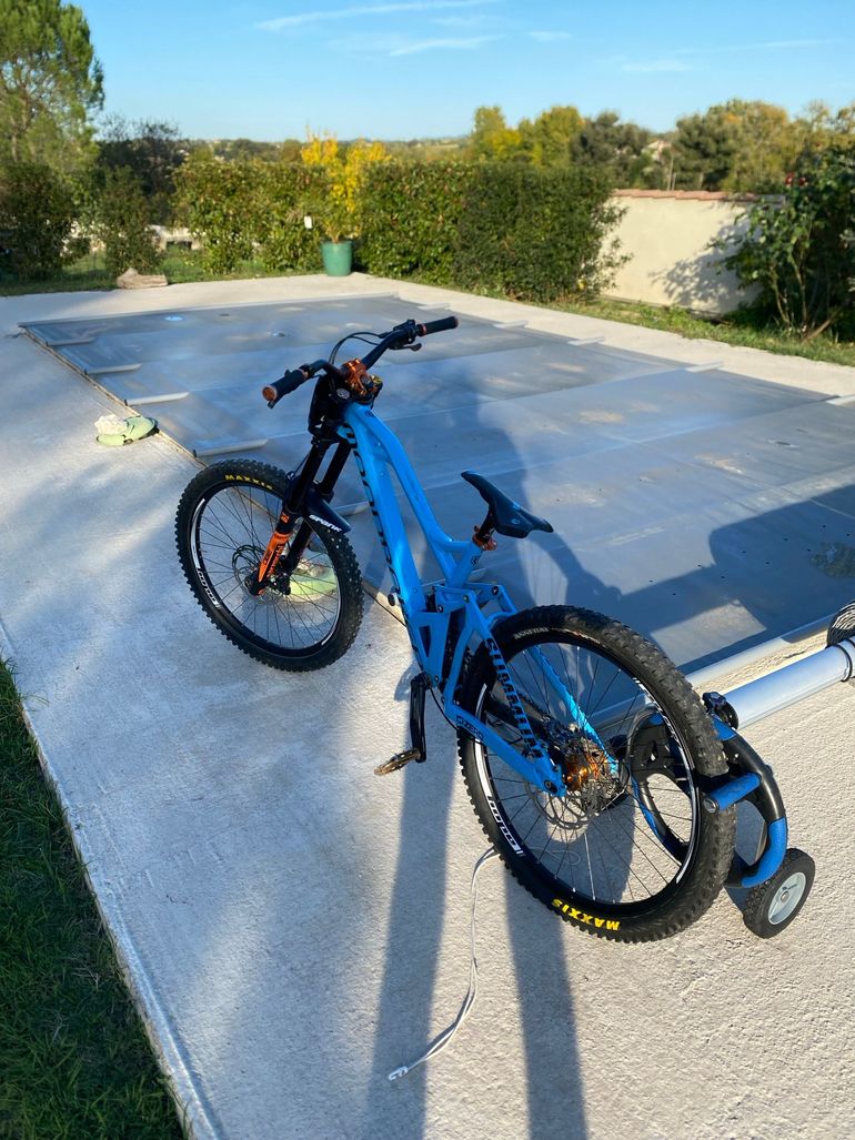 Gebrauchtes Mondraker Summum Pro 2018 2018 Mountainbike, Blau, 27, 5 (650B) — Bild 2 von 30
