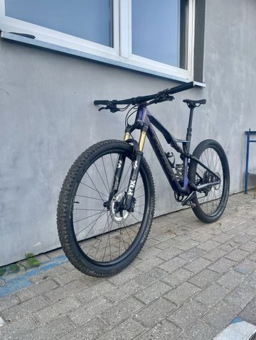 Used Orbea OIZ M-PRO 2023 2023 Mountainbike, Purple, 29 — image 2 of 7