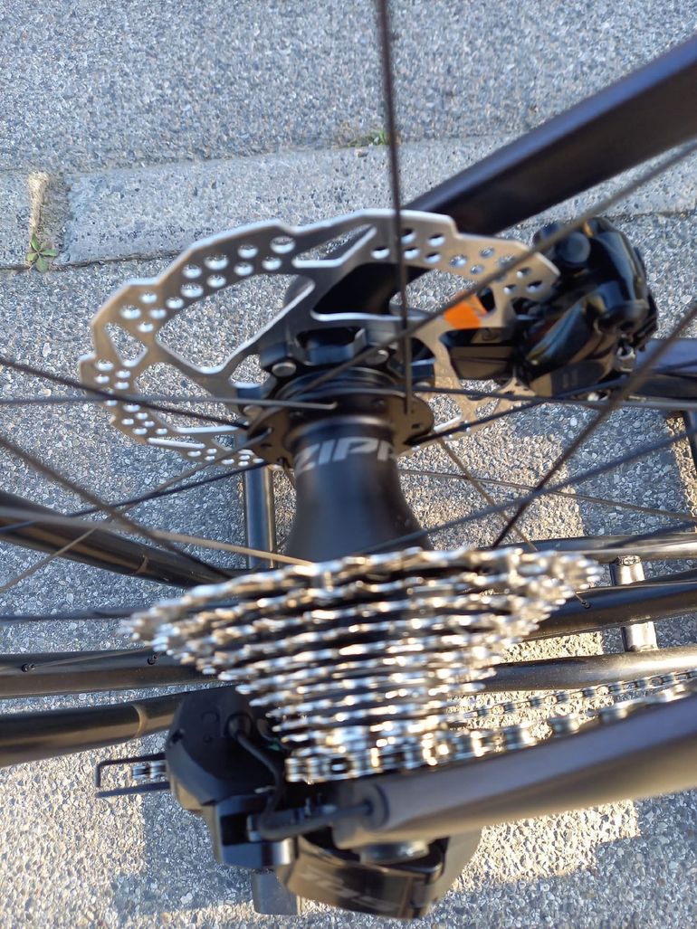 Used Orbea ORCA AERO M30iLTD 2024 2024 Road & Gravel, White — image 5 of 5