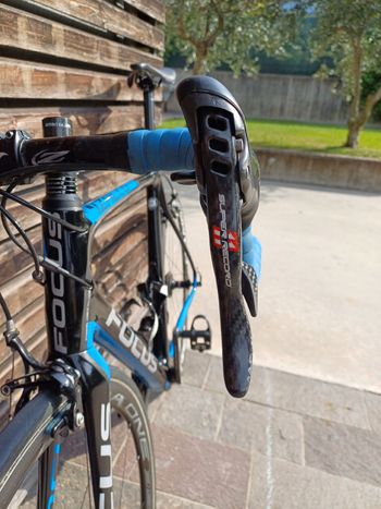 Used Focus Izalco 2018 Road & Gravel, Black — image 4 of 5