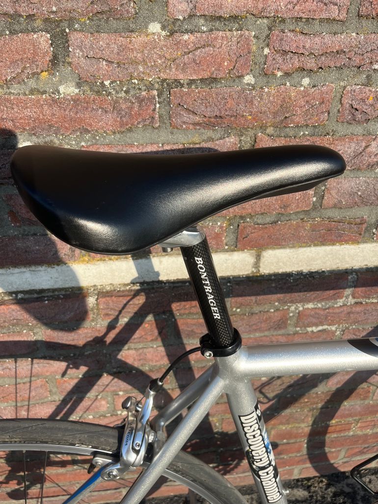 Used Trek Discovery Ultegra 2007 Road & Gravel, Light Gray — image 5 of 12