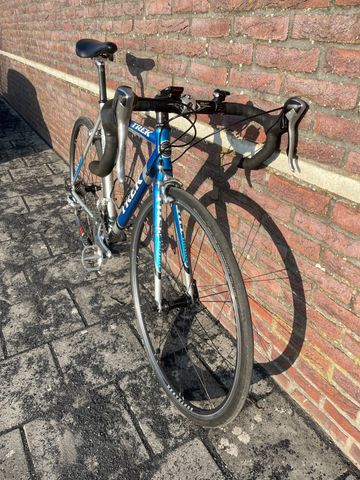 Used Trek Discovery Ultegra 2007 Road & Gravel, Light Gray — image 6 of 12