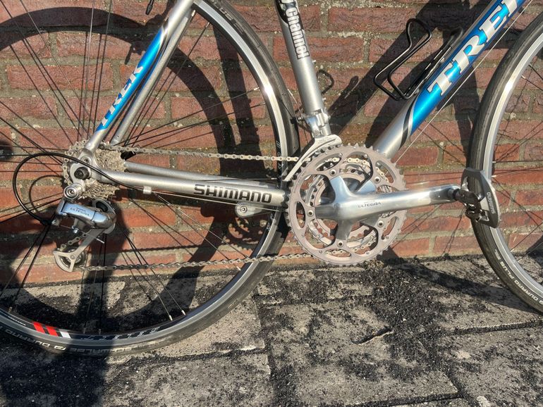 Used Trek Discovery Ultegra 2007 Road & Gravel, Light Gray — image 2 of 12