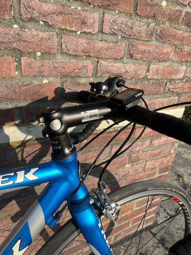 Used Trek Discovery Ultegra 2007 Road & Gravel, Light Gray — image 7 of 12