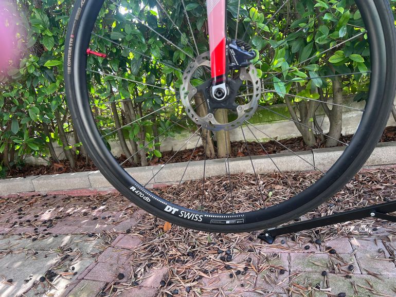 Used Specialized Tarmac Shimano Ultegra 2021 Road & Gravel, Light Gray — image 4 of 7