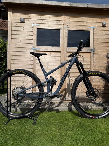Used Focus JAM 6.8 NINE 2021 2021 Mountainbike, Light Gray, 29 — image 1 of 5