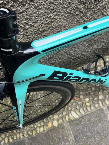 Used Bianchi Aria Ultegra 2018 2018 Road & Gravel, Blue — image 5 of 19