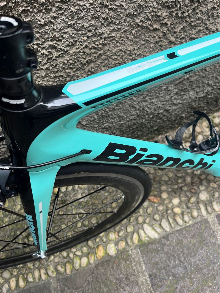 Used Bianchi Aria Ultegra 2018 2018 Road & Gravel, Blue — image 5 of 19