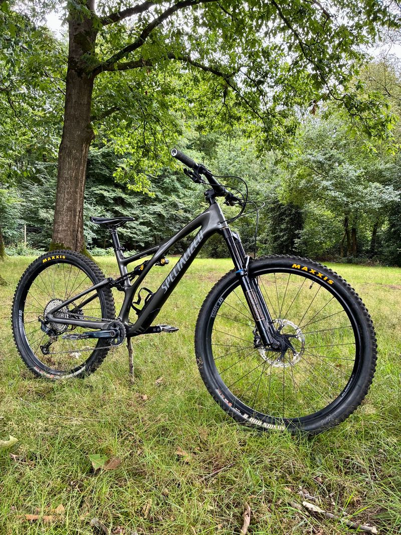 Used Specialized Stumpjumper Comp 2021 2021 Mountainbike, Black, 29 — image 1 of 6