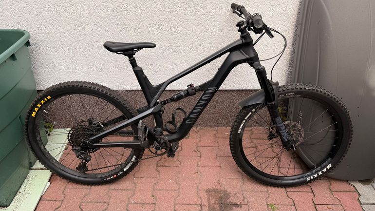 Used Canyon Spectral AL 5.0 2020 2020 Mountainbike, Black, 27.5 — image 1 of 6