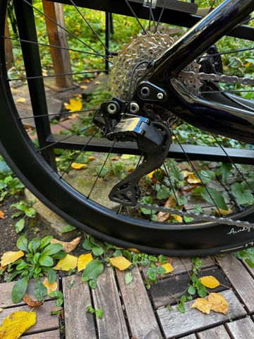 Used Bianchi Aria - 105 Di2 2022 2022 Road & Gravel, Black — image 4 of 5