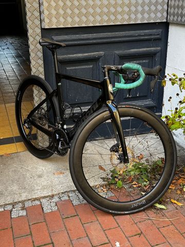 Used Bianchi Aria - 105 Di2 2022 2022 Road & Gravel, Black — image 3 of 5