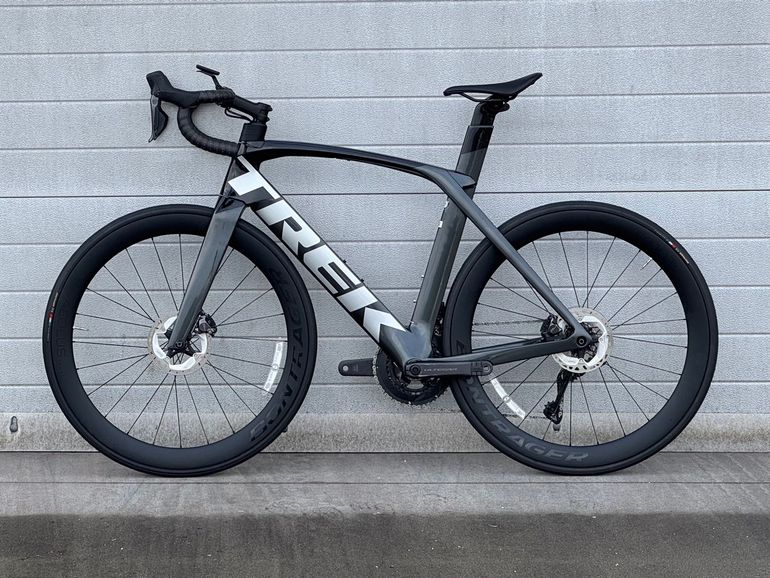 Used Trek Madone SL 7 2023 2023 Road & Gravel, Black — image 2 of 9