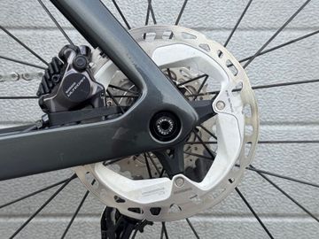 Used Trek Madone SL 7 2023 2023 Road & Gravel, Black — image 4 of 9
