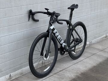 Used Trek Madone SL 7 2023 2023 Road & Gravel, Black — image 6 of 9