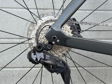 Used Trek Madone SL 7 2023 2023 Road & Gravel, Black — image 3 of 9