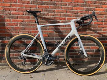 Basso, Basso Astra Custom Paint