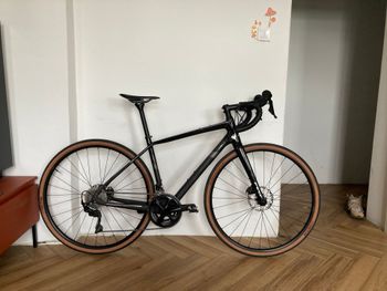 Felt VR Performance 105 2023 2023 Road & Gravel usato, Nero — immagine 1 di 5