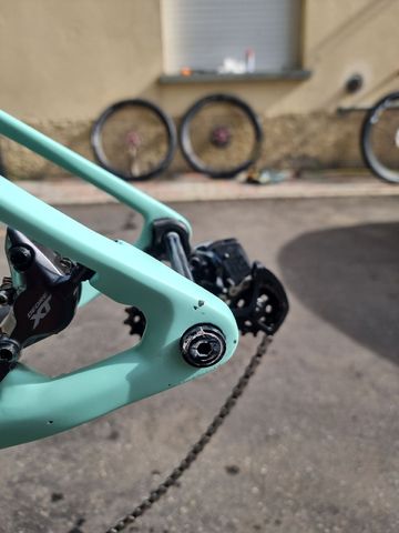 Used Orbea ALMA M11-AXS 2022 Frameset 2022 Mountainbike, Green, 29 — image 6 of 16