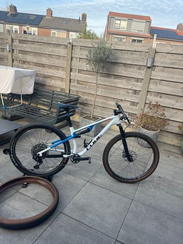 Used CUBE AMS ZERO99 C:68X SLX 29 2024 2024 Mountainbike, White, 29 — image 1 of 11