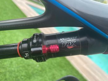 Used Specialized Epic Shimano Deore XT 2017 Mountainbike, Black — image 2 of 4