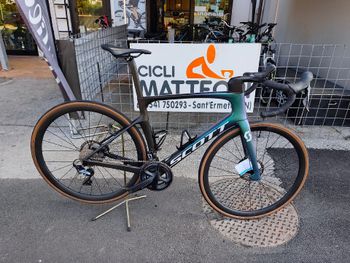 Used Scott Foil RC 30 2022 2022 Road & Gravel, Purple — image 1 of 12