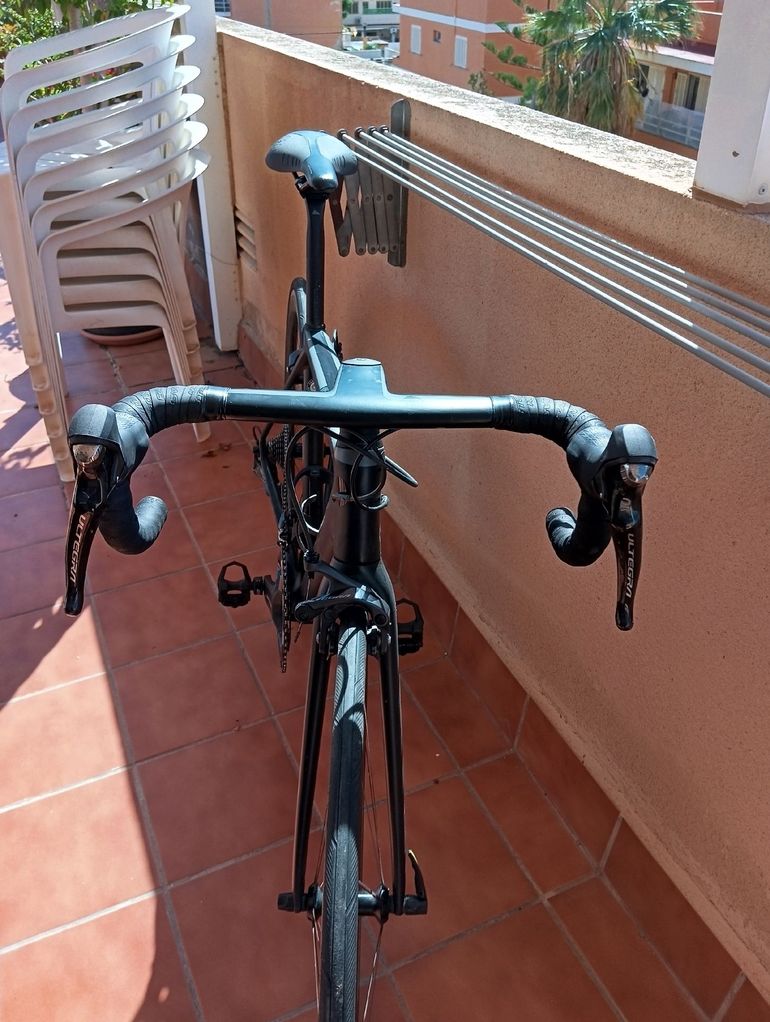 Used Canyon Ultimate CF SLX 8.0 2018 2018 Road & Gravel, Black — image 13 of 17