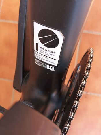 Used Canyon Ultimate CF SLX 8.0 2018 2018 Road & Gravel, Black — image 14 of 17
