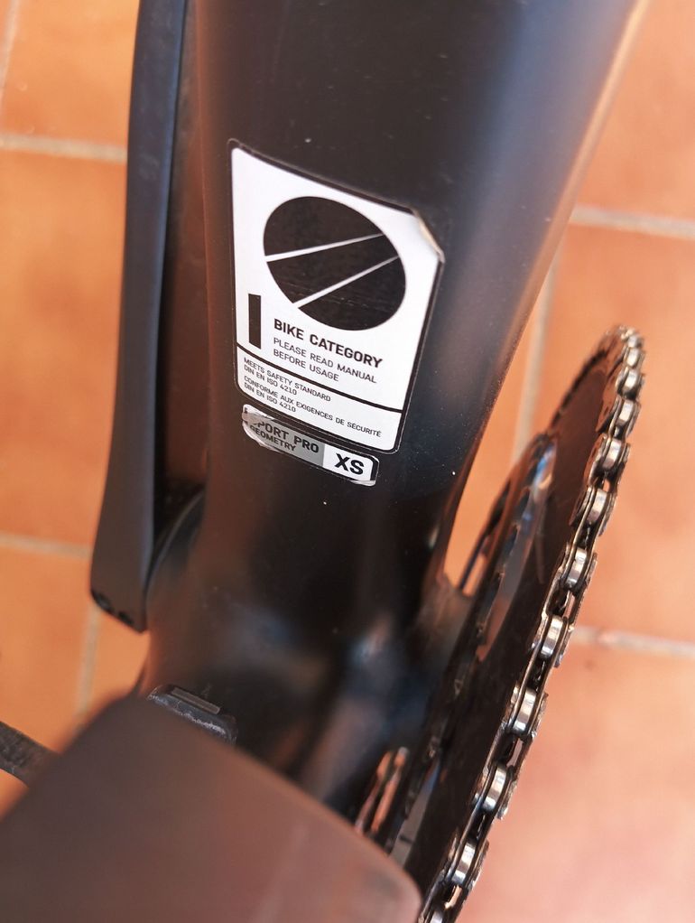 Used Canyon Ultimate CF SLX 8.0 2018 2018 Road & Gravel, Black — image 14 of 17