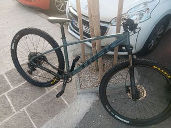 Used Trek Marlin SRAM SX Eagle 2024 Mountainbike, Green — image 1 of 4