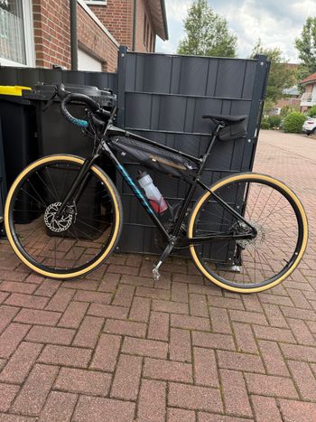 Used Giant Revolt 2 2025 2025 Road & Gravel, Black — image 1 of 3