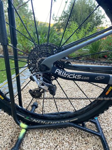 Used Head Adapt Edge 2018 2018 Mountainbike, Light Gray, 29 — image 5 of 11
