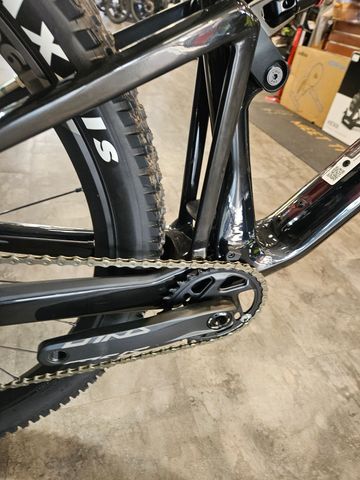Used BMC Fourstroke LT ONE 2024 2024 Mountainbike, Red, 29 — image 5 of 5