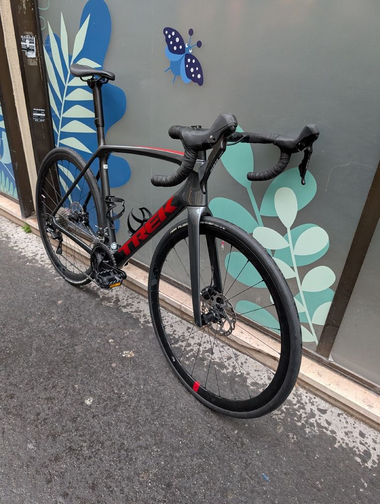 Used Trek Émonda SL 5 2023 2023 Road & Gravel, Light Gray — image 2 of 11