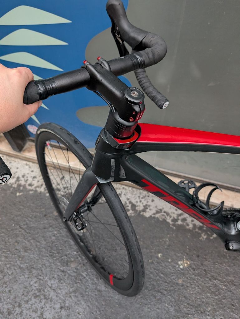 Used Trek Émonda SL 5 2023 2023 Road & Gravel, Light Gray — image 6 of 11