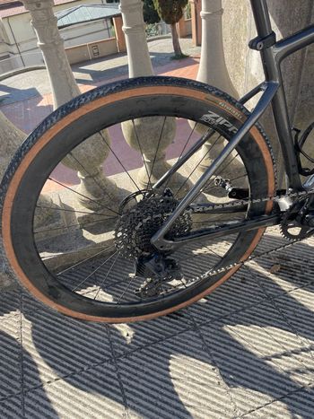 Used Specialized Diverge SRAM Force eTap AXS 2023 Road & Gravel, Light Gray — image 6 of 10