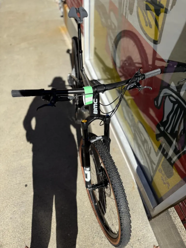 Used BMC Fourstroke 01 TEAM 2024 Mountainbike, Black — image 4 of 9