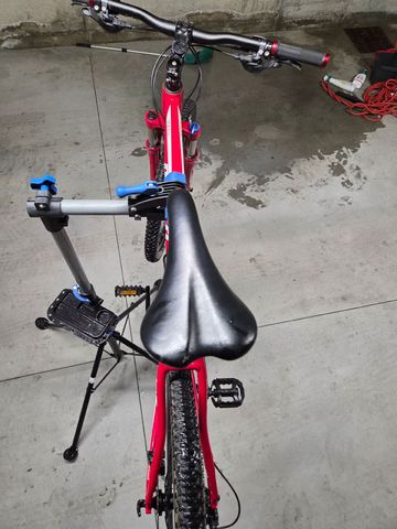 Used Bianchi 700 Sx 2012 Mountainbike, Red — image 5 of 10