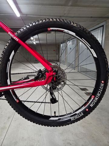 Used Bianchi 700 Sx 2012 Mountainbike, Red — image 6 of 10
