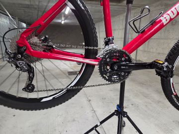 Used Bianchi 700 Sx 2012 Mountainbike, Red — image 3 of 10