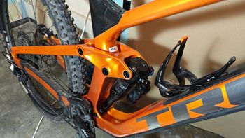 Used Trek Slash 9.8 XT 2021 2021 Mountainbike, Orange, 29 — image 7 of 14