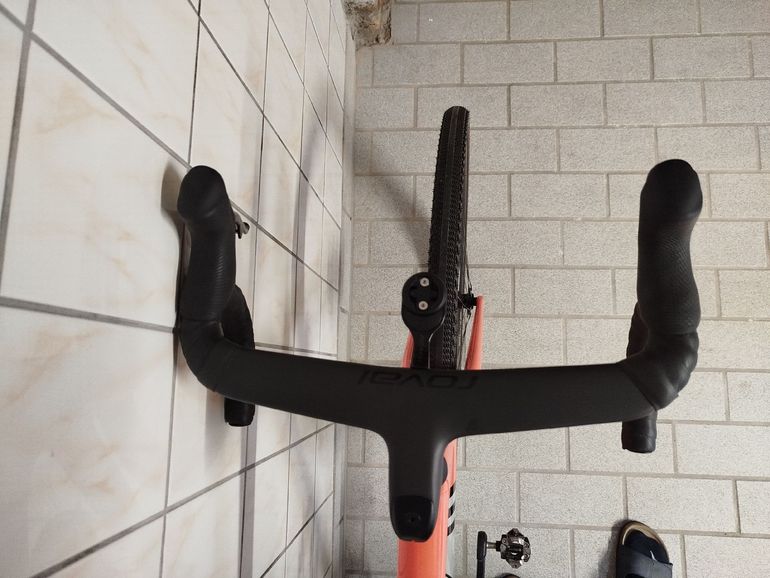 Used Specialized Crux Custom 2023 Road & Gravel, Orange — image 6 of 10