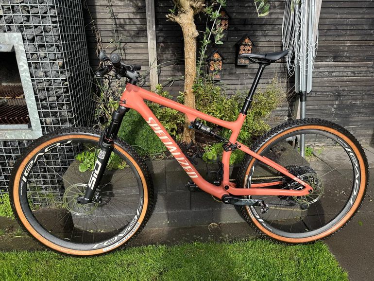Used Specialized Epic SRAM GX Eagle AXS 2022 Mountainbike, Orange — image 6 of 8