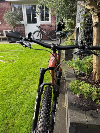 Used Specialized Epic SRAM GX Eagle AXS 2022 Mountainbike, Orange — image 4 of 8