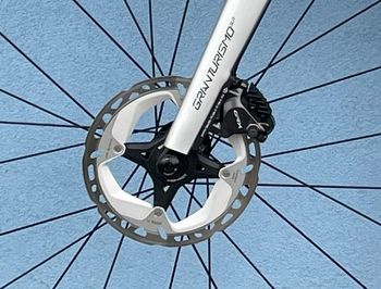 Used Wilier GRANTURISMO SLR SHIMANO GRX DI2 2x12v 2025 Road & Gravel, Light Gray — image 2 of 6