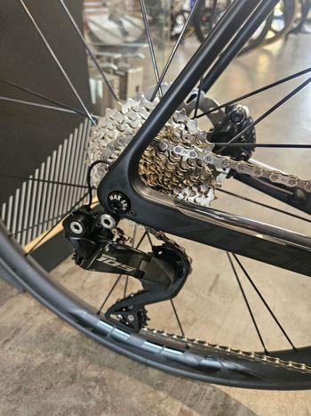 Used Look 785 Huez 105 Di2 2024 2024 Road & Gravel, Blue — image 4 of 4